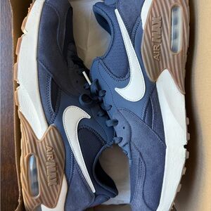 Nike Men's Air Max Navy and White Sneakers